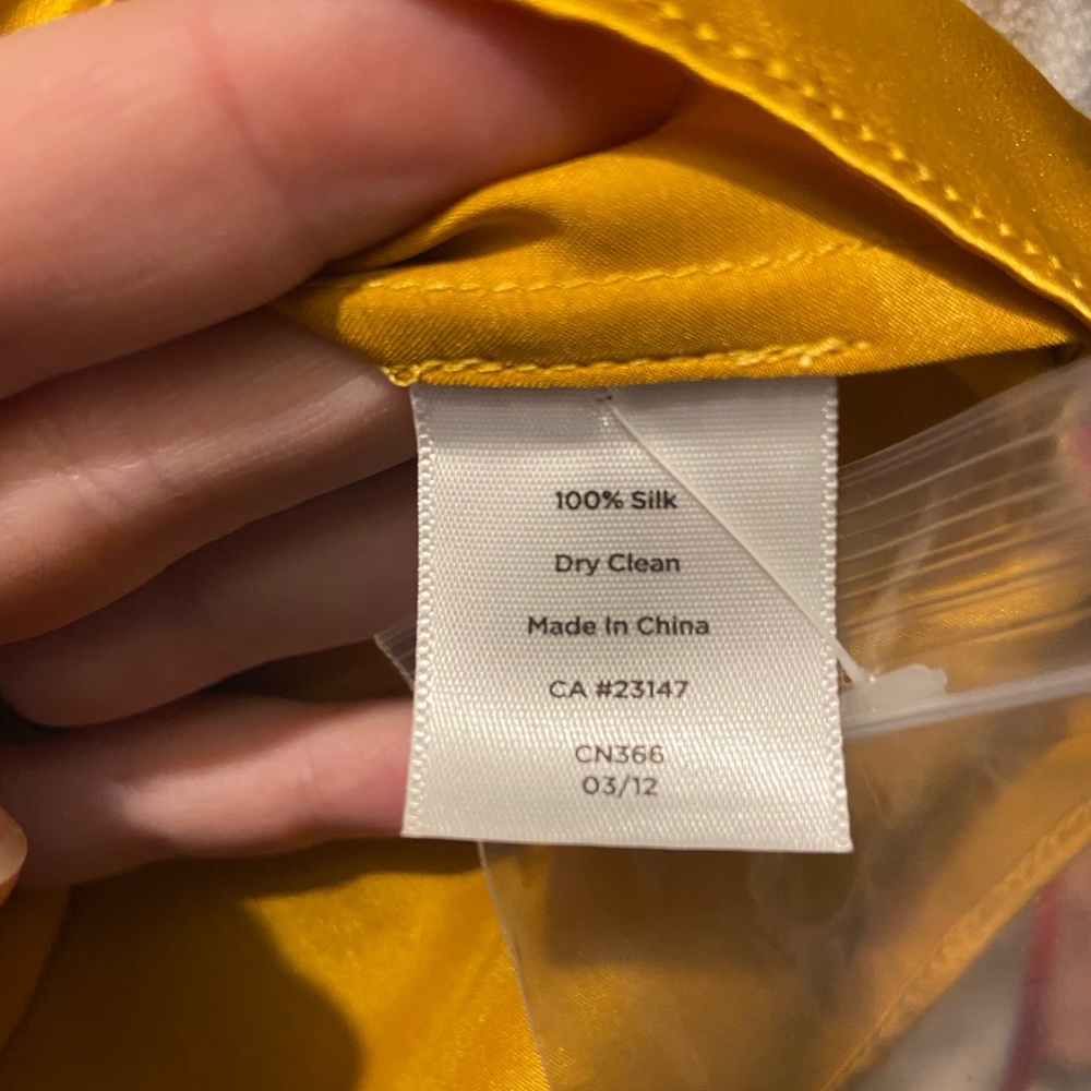 NWT Talbots Gold 100% Silk Blouse Shirt - Picture 4 of 6